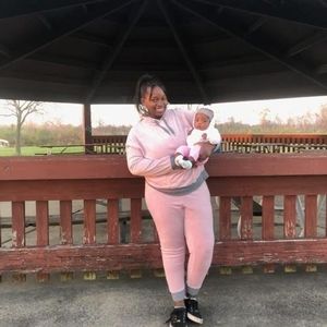 Meet your Posher, Lagina